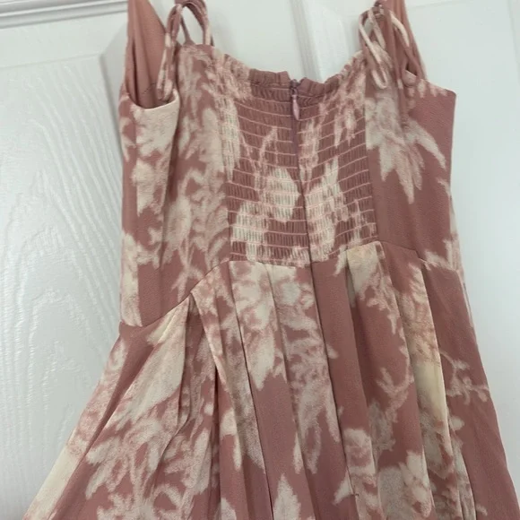 Reformation Jaelyn Dress - Picture 7 of 9